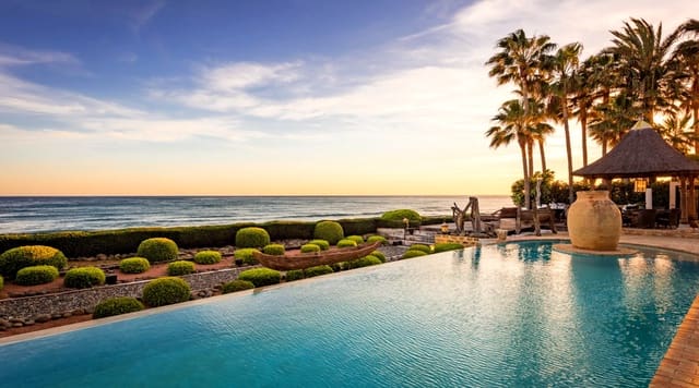 7 soveværelse Villa til salg i Bahía de Marbella, Marbella med swimmingpool garage - € 20.000.000 (Ref: 8464373)