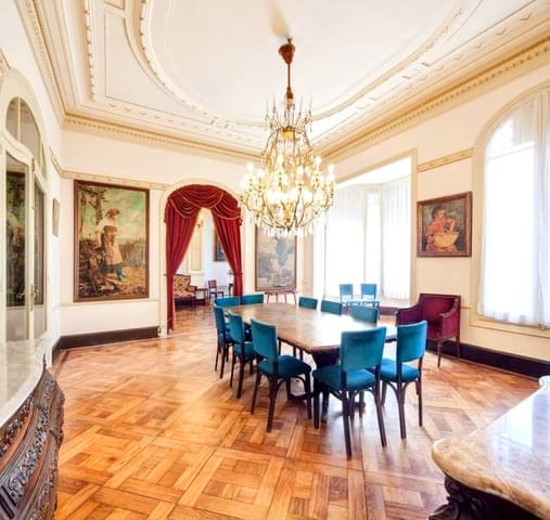 7 makuuhuone Huvila myytävänä paikassa Barcelona kaupunki mukana uima-altaan 
autotalli - 14 000 000 € (Ref: 8464374)