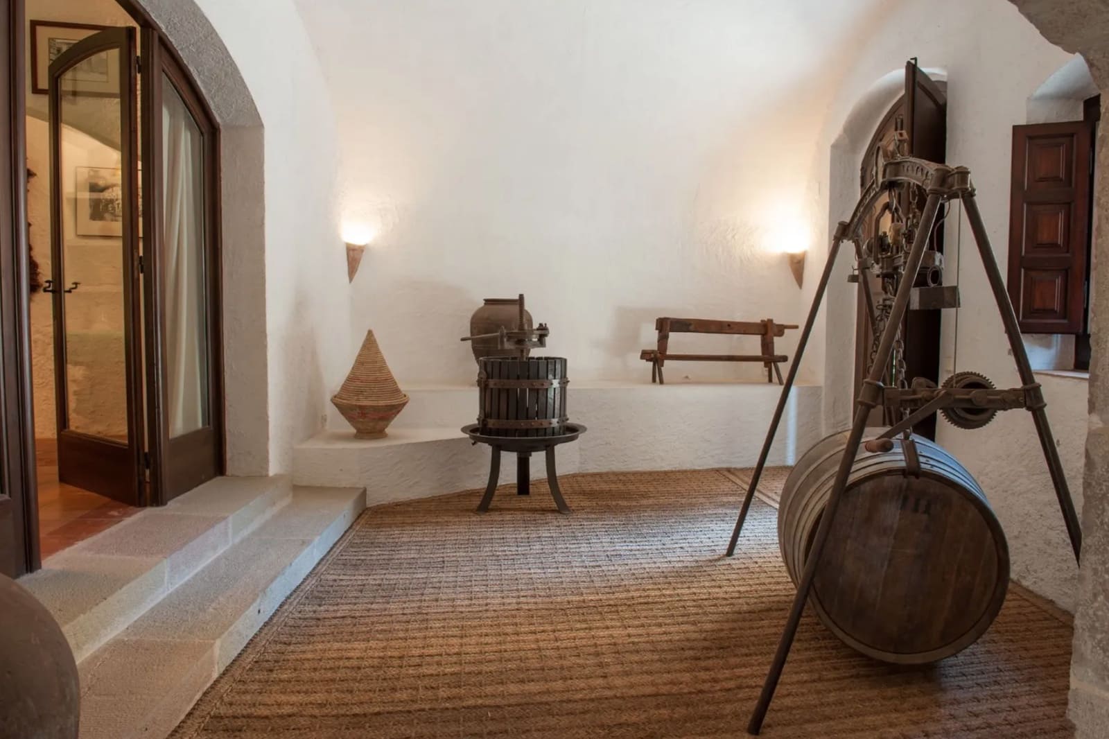 6 soveværelse Byhus til salg i Pals med swimmingpool garage - € 1.575.000 (Ref: 8464376)