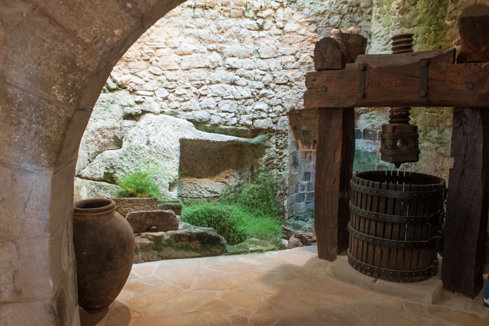 6 soveværelse Byhus til salg i Pals med swimmingpool garage - € 1.575.000 (Ref: 8464376)