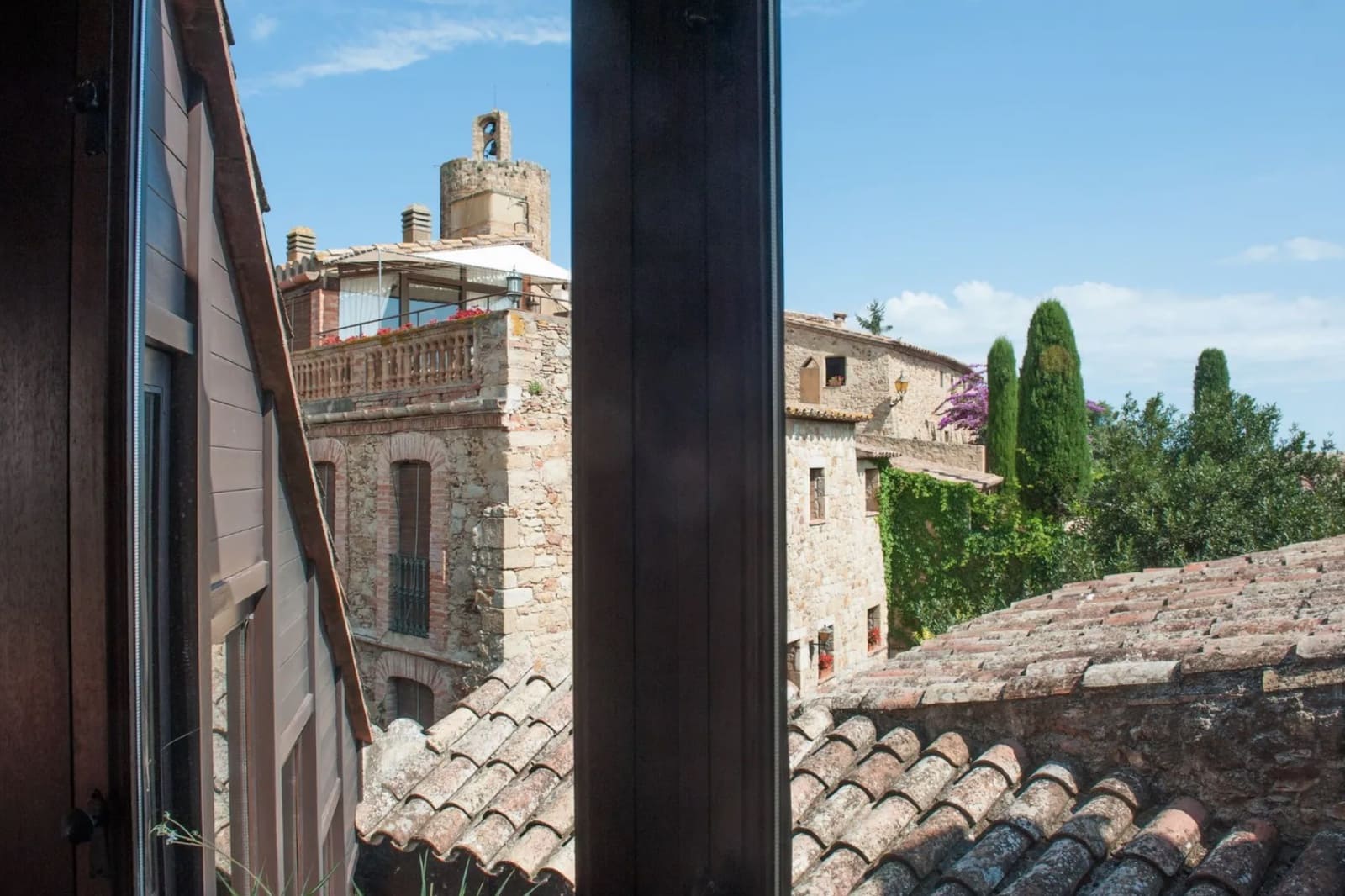 6 soveværelse Byhus til salg i Pals med swimmingpool garage - € 1.575.000 (Ref: 8464376)