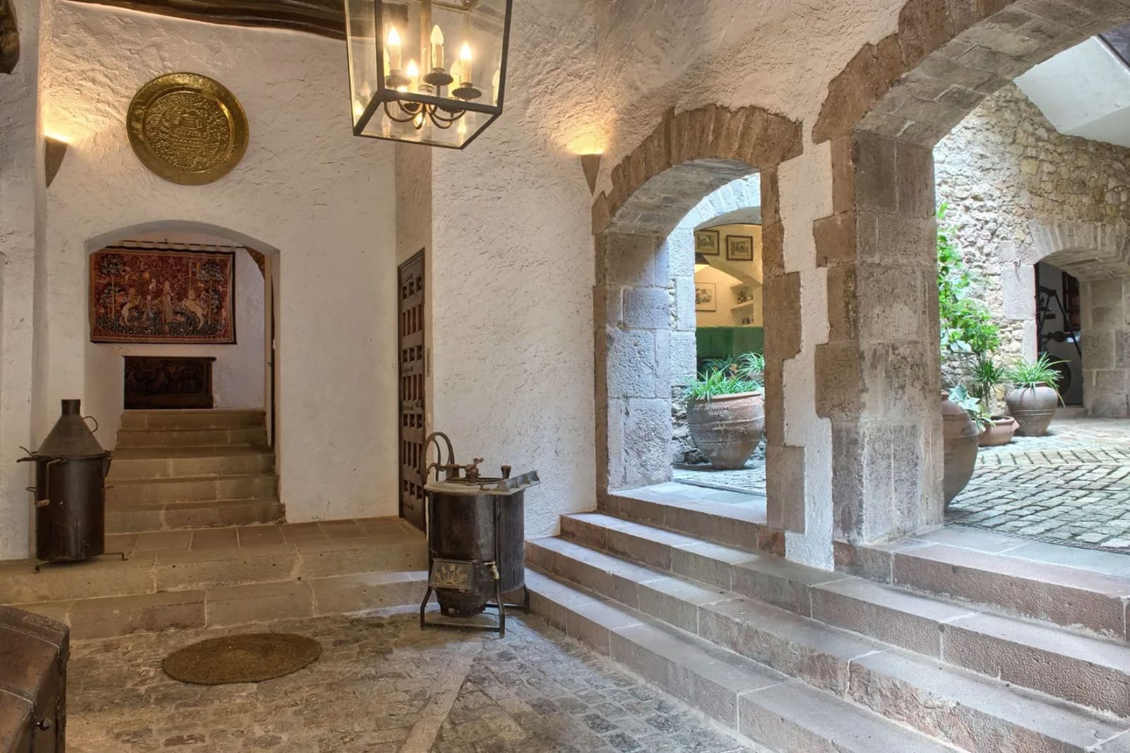 6 soveværelse Byhus til salg i Pals med swimmingpool garage - € 1.575.000 (Ref: 8464376)