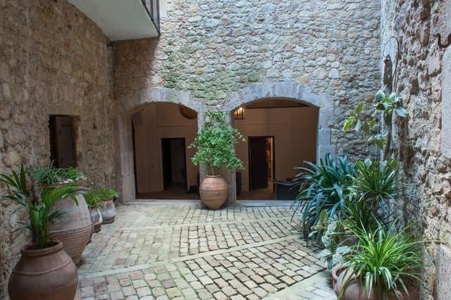 6 slaapkamer Huis te koop in Pals met zwembad garage - € 1.575.000 (Ref: 8464376)