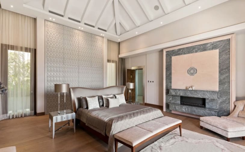 5 bedroom Villa for sale in Marbella with pool garage - € 16,800,000 (Ref: 8464377)