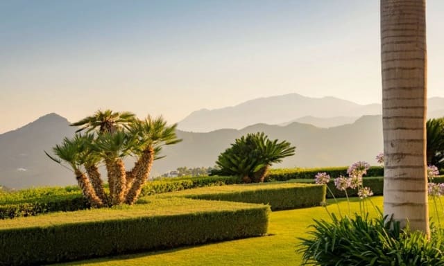 5 slaapkamer Villa te koop in Marbella met zwembad garage - € 16.800.000 (Ref: 8464377)