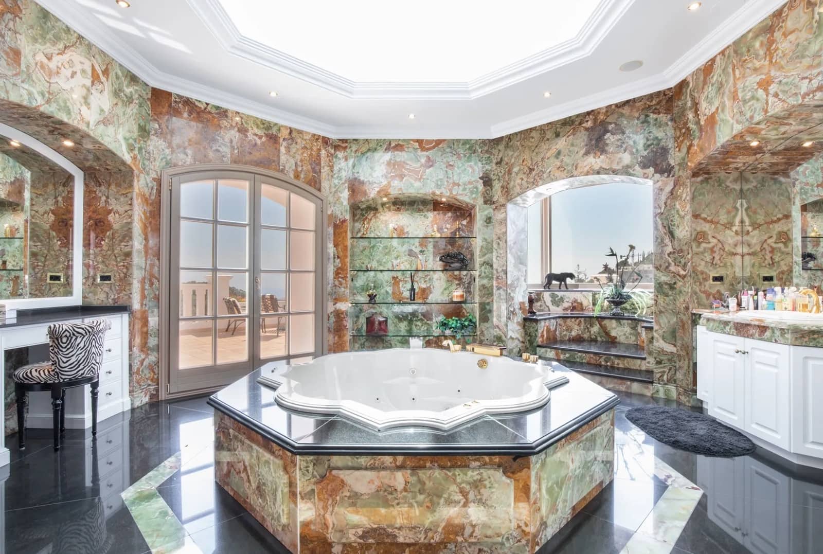 7 bedroom Villa for sale in Marbella with pool garage - € 13,700,000 (Ref: 8464378)