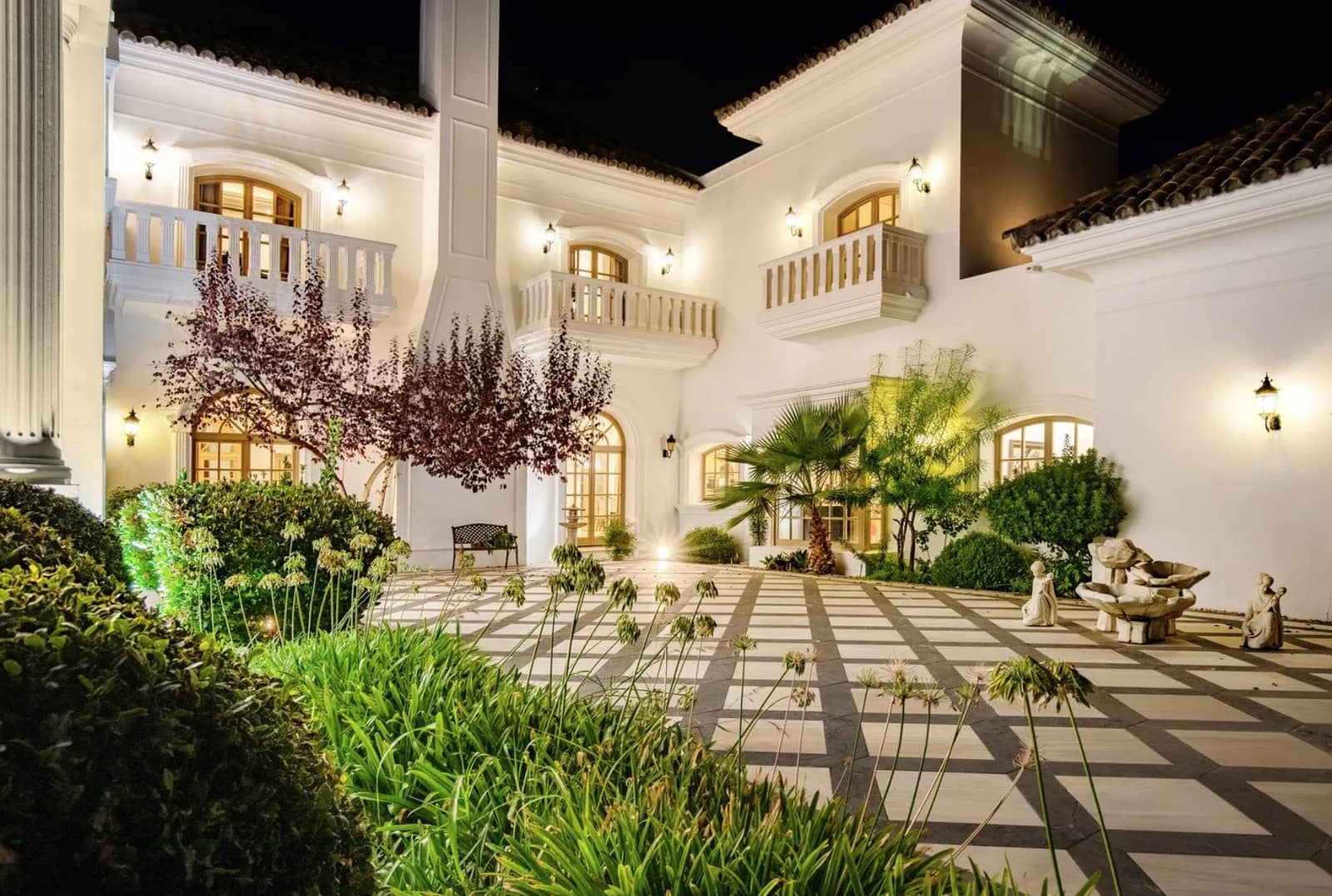 7 bedroom Villa for sale in Marbella with pool garage - € 13,700,000 (Ref: 8464378)