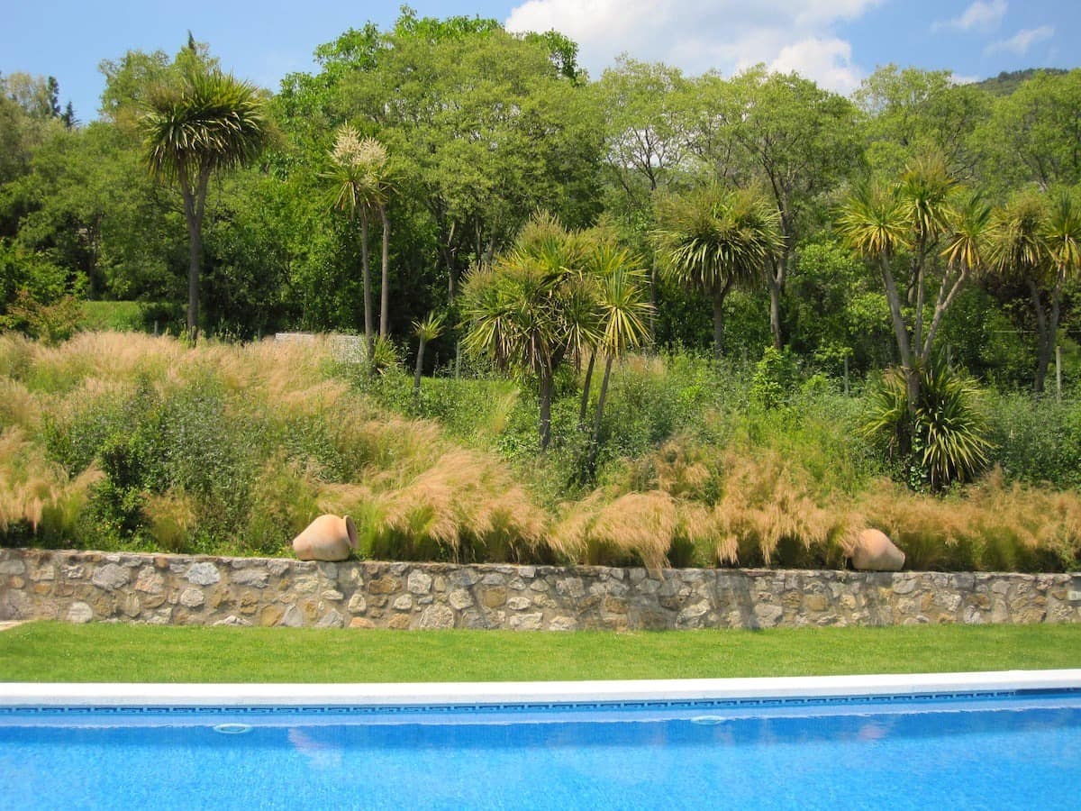 11 soveværelse Finca/Landehus til salg i Besalu med swimmingpool garage - € 2.250.000 (Ref: 8464381)