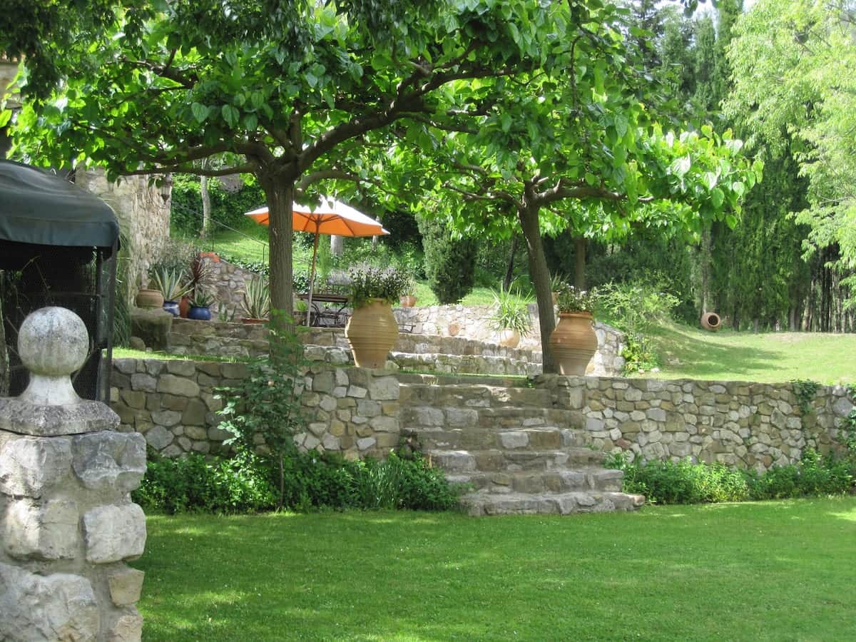 11 soveværelse Finca/Landehus til salg i Besalu med swimmingpool garage - € 2.250.000 (Ref: 8464381)