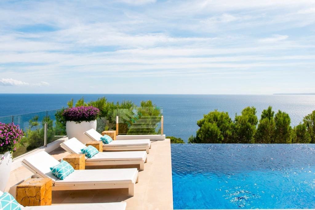 6 quarto Moradia para venda em Cap Martinet com piscina garagem - 11 400 000 € (Ref: 8464382)