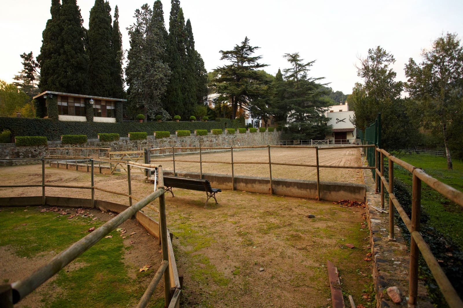 13 soveværelse Finca/Landehus til salg i Barcelona by med swimmingpool garage - € 5.000.000 (Ref: 8464384)