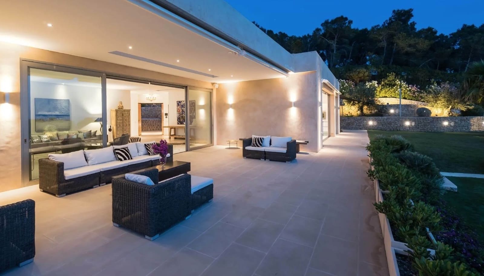 6 soverom Villa til salgs i Sant Antoni de Portmany med svømmebasseng garasje - € 11 000 000 (Ref: 8464385)