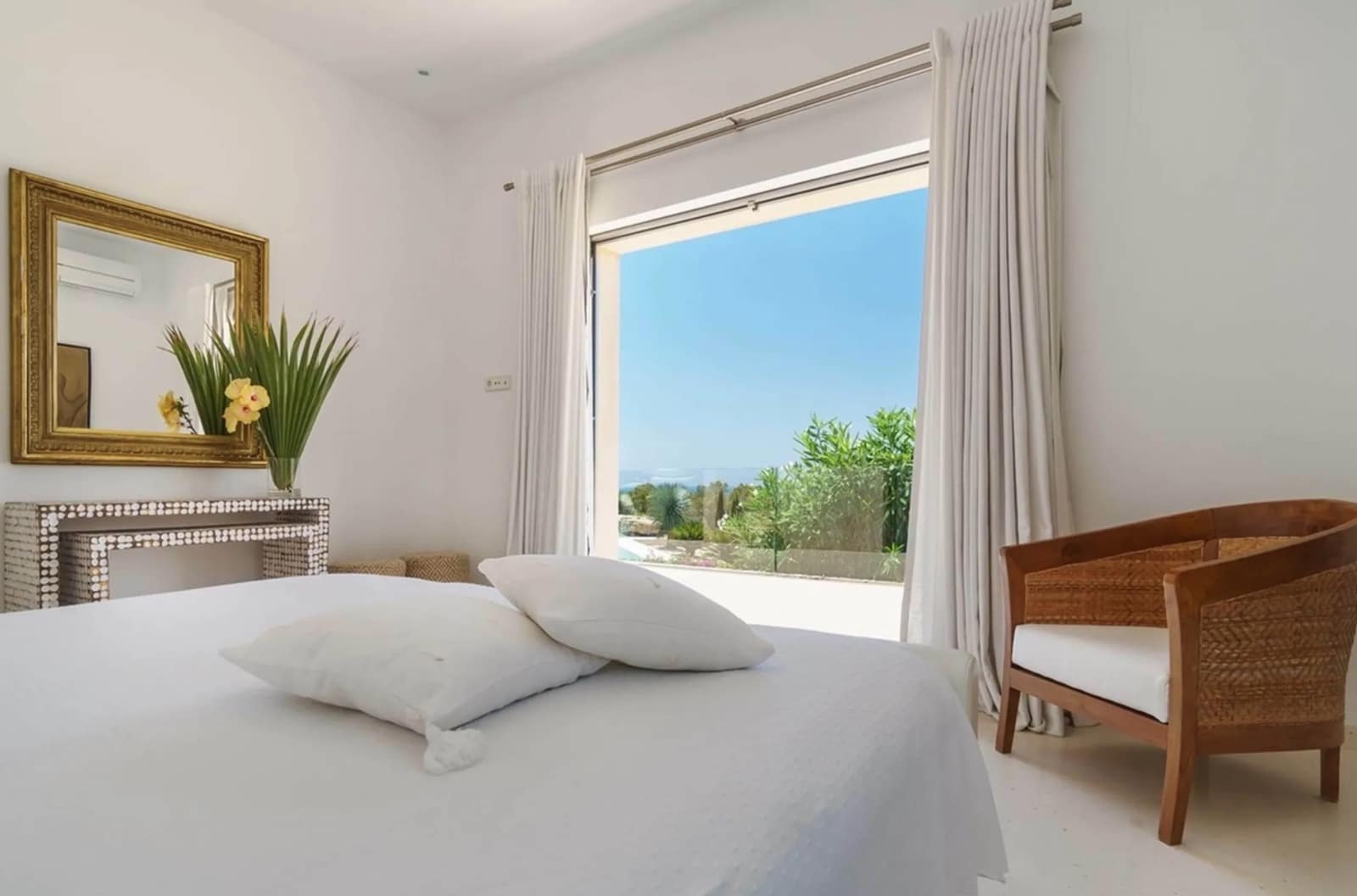 6 soverom Villa til salgs i Sant Antoni de Portmany med svømmebasseng garasje - € 11 000 000 (Ref: 8464385)