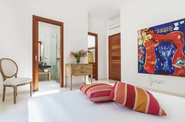 6 sovrum Villa till salu i Sant Antoni de Portmany med pool garage - 11 000 000 € (Ref: 8464385)