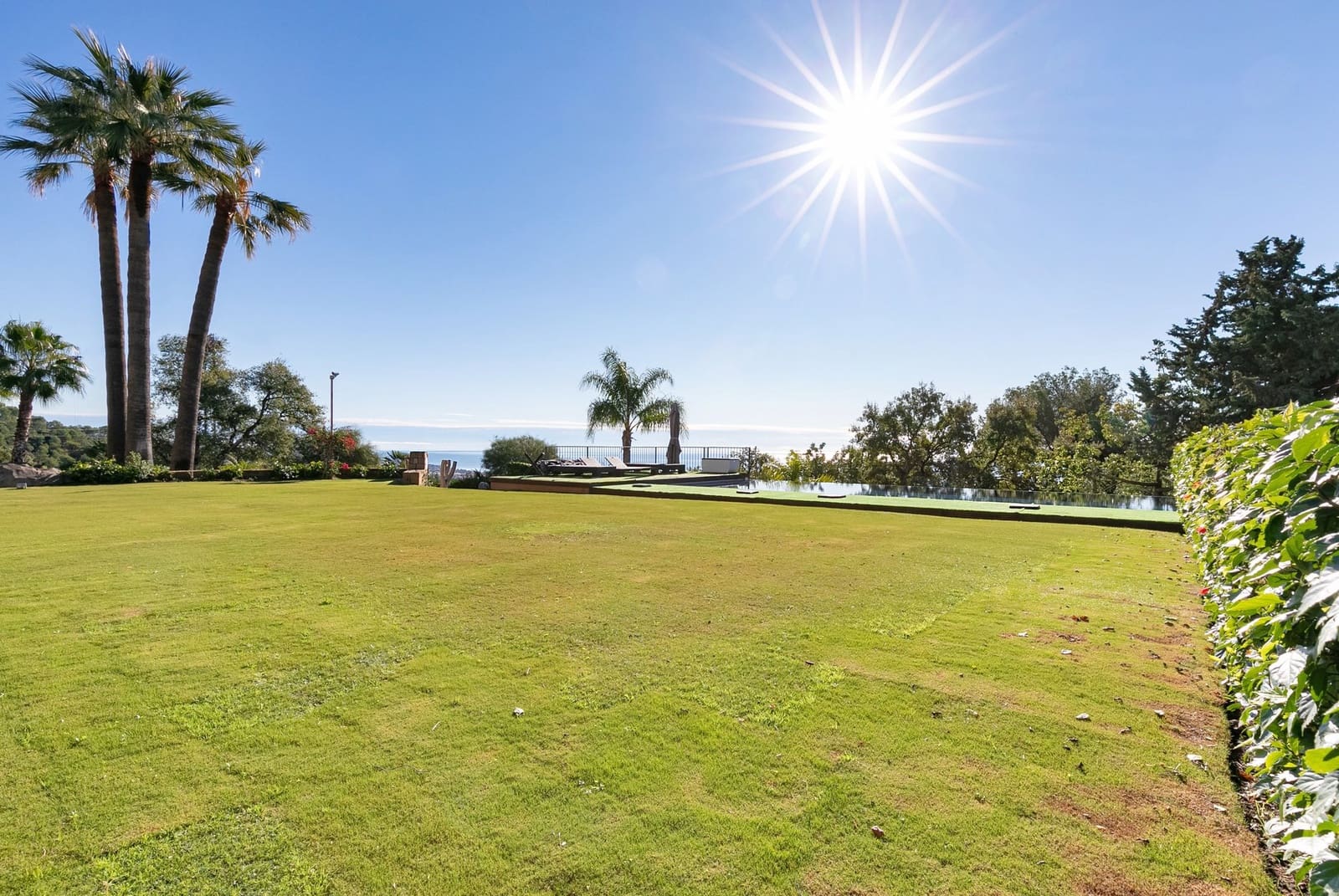 5 makuuhuone Huvila myytävänä paikassa Marbella mukana uima-altaan 
autotalli - 14 500 000 € (Ref: 8464387)