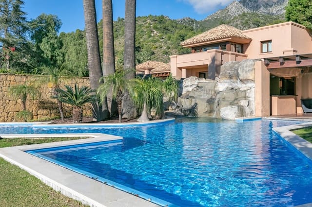 5 makuuhuone Huvila myytävänä paikassa Marbella mukana uima-altaan 
autotalli - 14 500 000 € (Ref: 8464387)