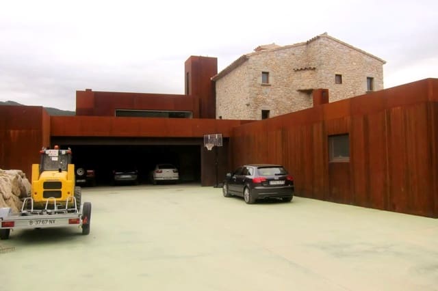 9 sypialnia Finka/Dom wiejski na sprzedaż w Miasto Girona z basenem garażem - 2 400 000 € (Ref: 8464392)