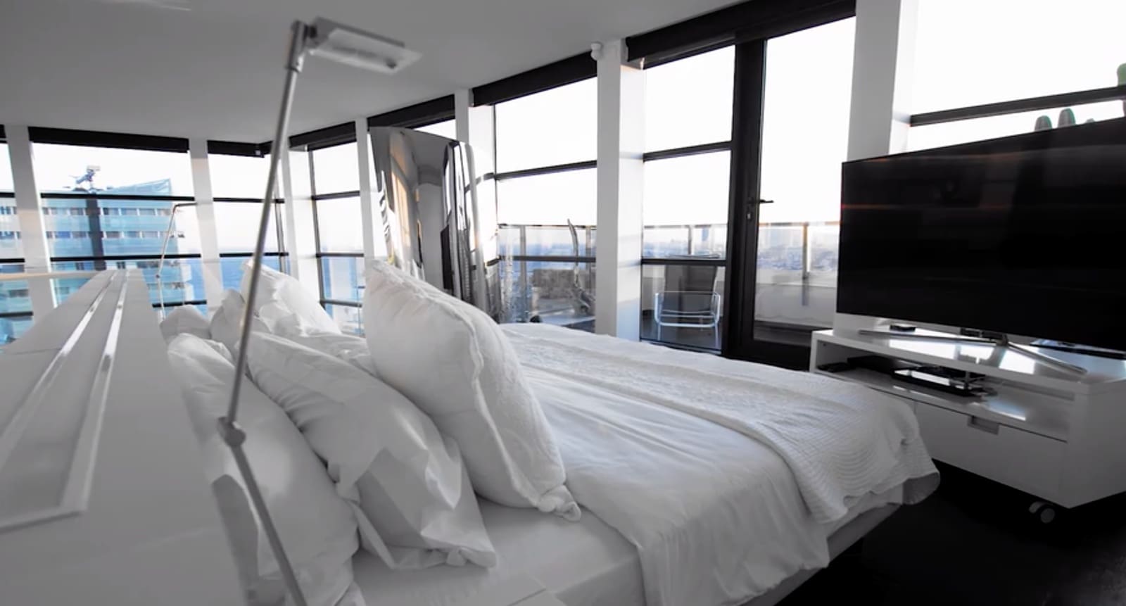 2 soveværelse Penthouse til salg i Barcelona by med swimmingpool garage - € 3.250.000 (Ref: 8464394)