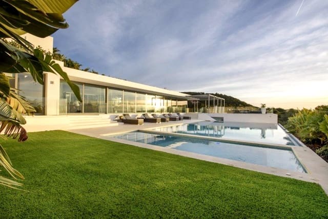 7 soverom Villa til salgs i Cap Martinet, Ibiza by med svømmebasseng garasje - € 10 500 000 (Ref: 8464398)