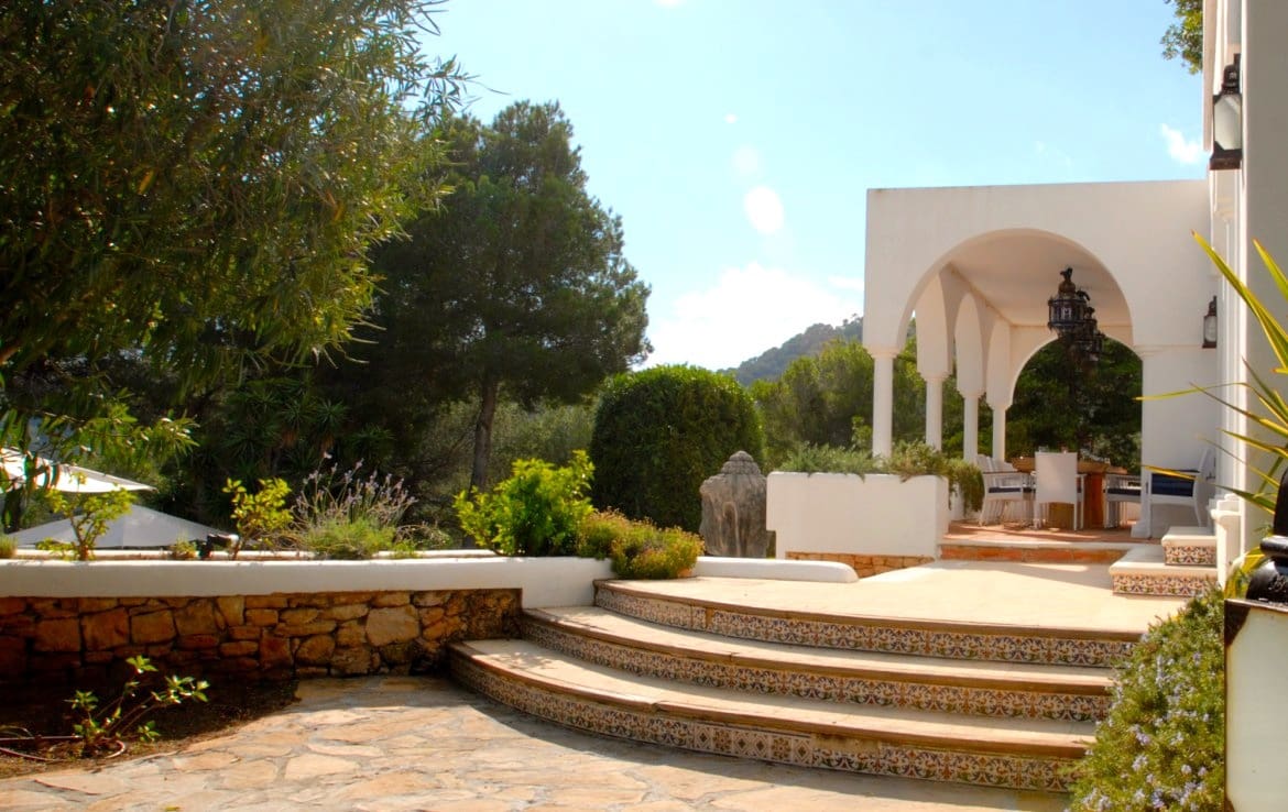 10 bedroom Villa for sale in Santa Eulalia / Santa Eularia with pool garage - € 2,900,000 (Ref: 8464400)