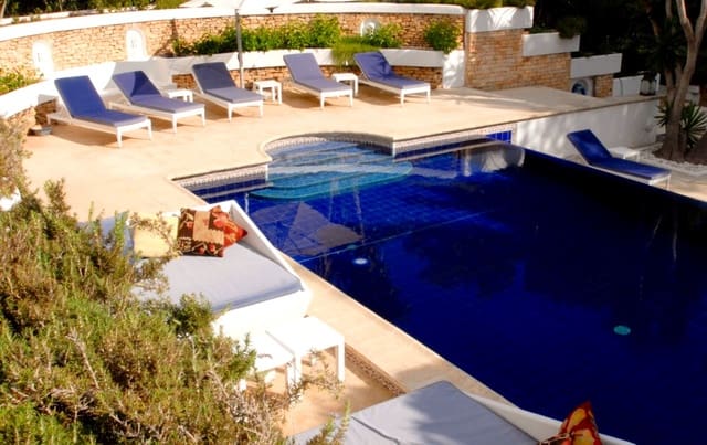 10 soverom Villa til salgs i Santa Eulalia / Santa Eularia med svømmebasseng garasje - € 2 900 000 (Ref: 8464400)