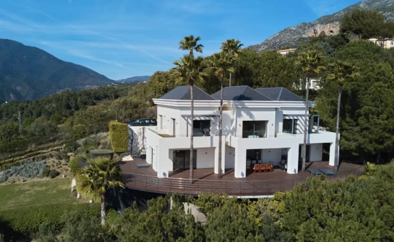 5 bedroom Villa for sale in Marbella with pool garage - € 3,950,000 (Ref: 8464403)