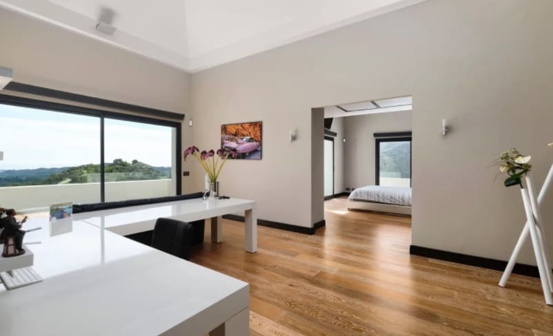 5 bedroom Villa for sale in Marbella with pool garage - € 3,950,000 (Ref: 8464403)