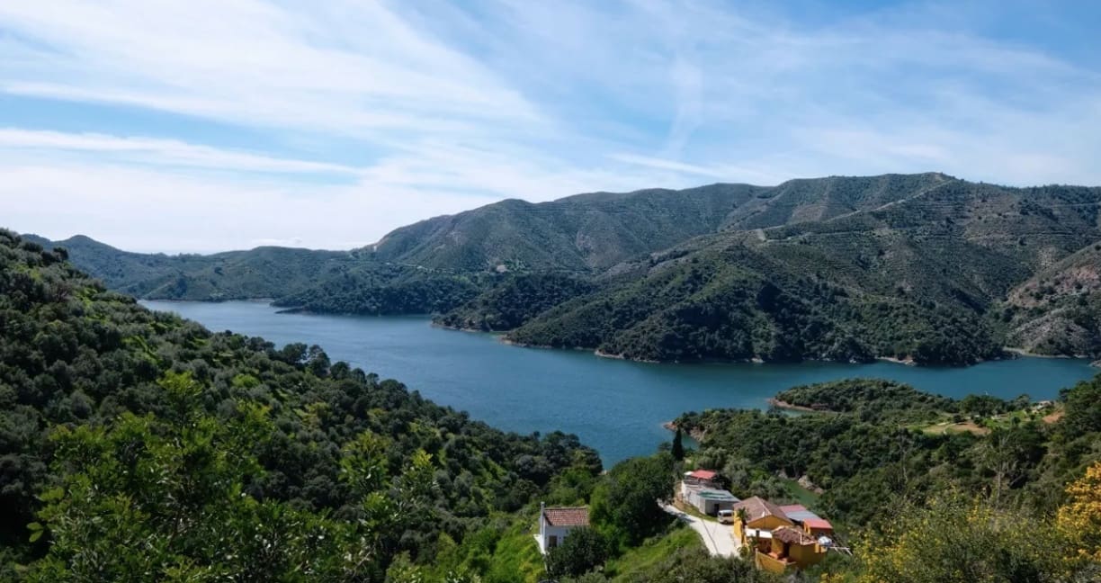 5 bedroom Villa for sale in Marbella with pool garage - € 3,950,000 (Ref: 8464403)