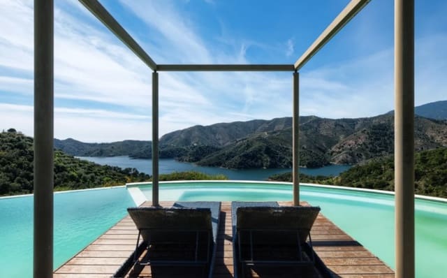 5 Zimmer Villa zu verkaufen in Marbella mit Pool Garage - 3.950.000 € (Ref: 8464403)