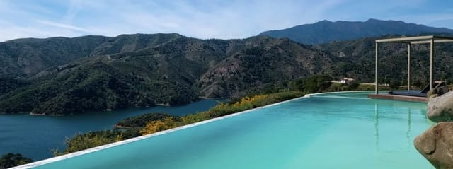 5 Zimmer Villa zu verkaufen in Marbella mit Pool Garage - 3.950.000 € (Ref: 8464403)