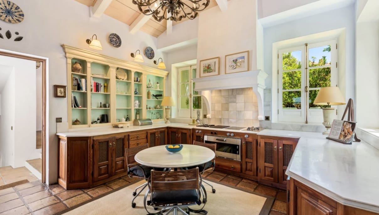 6 makuuhuone Huvila myytävänä paikassa Marbella mukana uima-altaan 
autotalli - 7 200 000 € (Ref: 8464404)