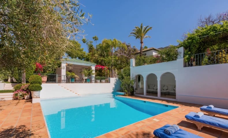 6 makuuhuone Huvila myytävänä paikassa Marbella mukana uima-altaan 
autotalli - 7 200 000 € (Ref: 8464404)