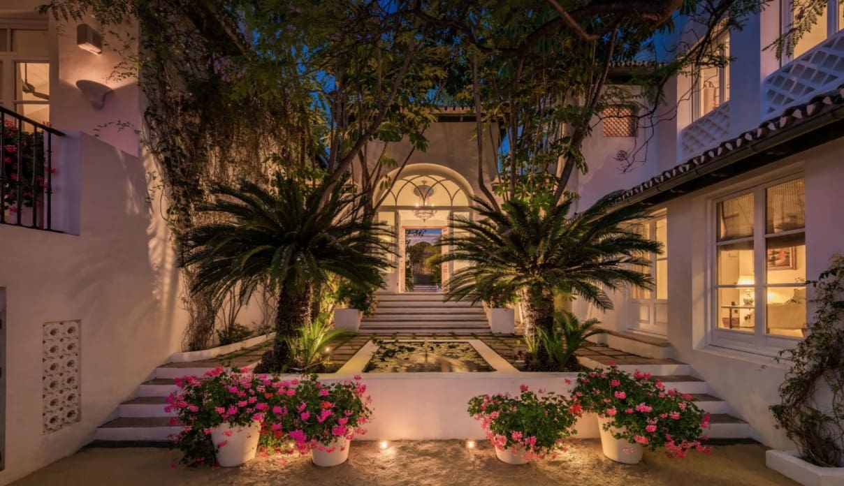 6 makuuhuone Huvila myytävänä paikassa Marbella mukana uima-altaan 
autotalli - 7 200 000 € (Ref: 8464404)