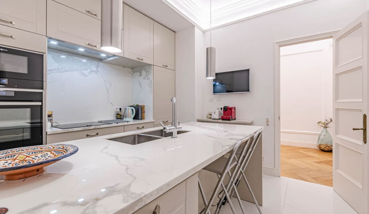 5 soveværelse Lejlighed til salg i Barcelona by med swimmingpool garage - € 2.650.000 (Ref: 8464412)