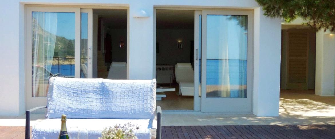 4 soveværelse Villa til salg i Es Cubells med swimmingpool garage - € 3.725.000 (Ref: 8464414)