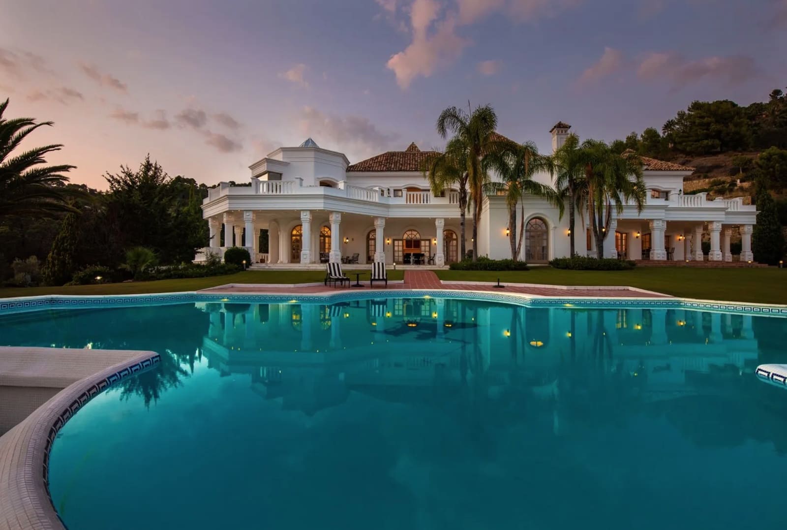 7 soverom Villa til salgs i Marbella med svømmebasseng garasje - € 13 700 000 (Ref: 8464418)