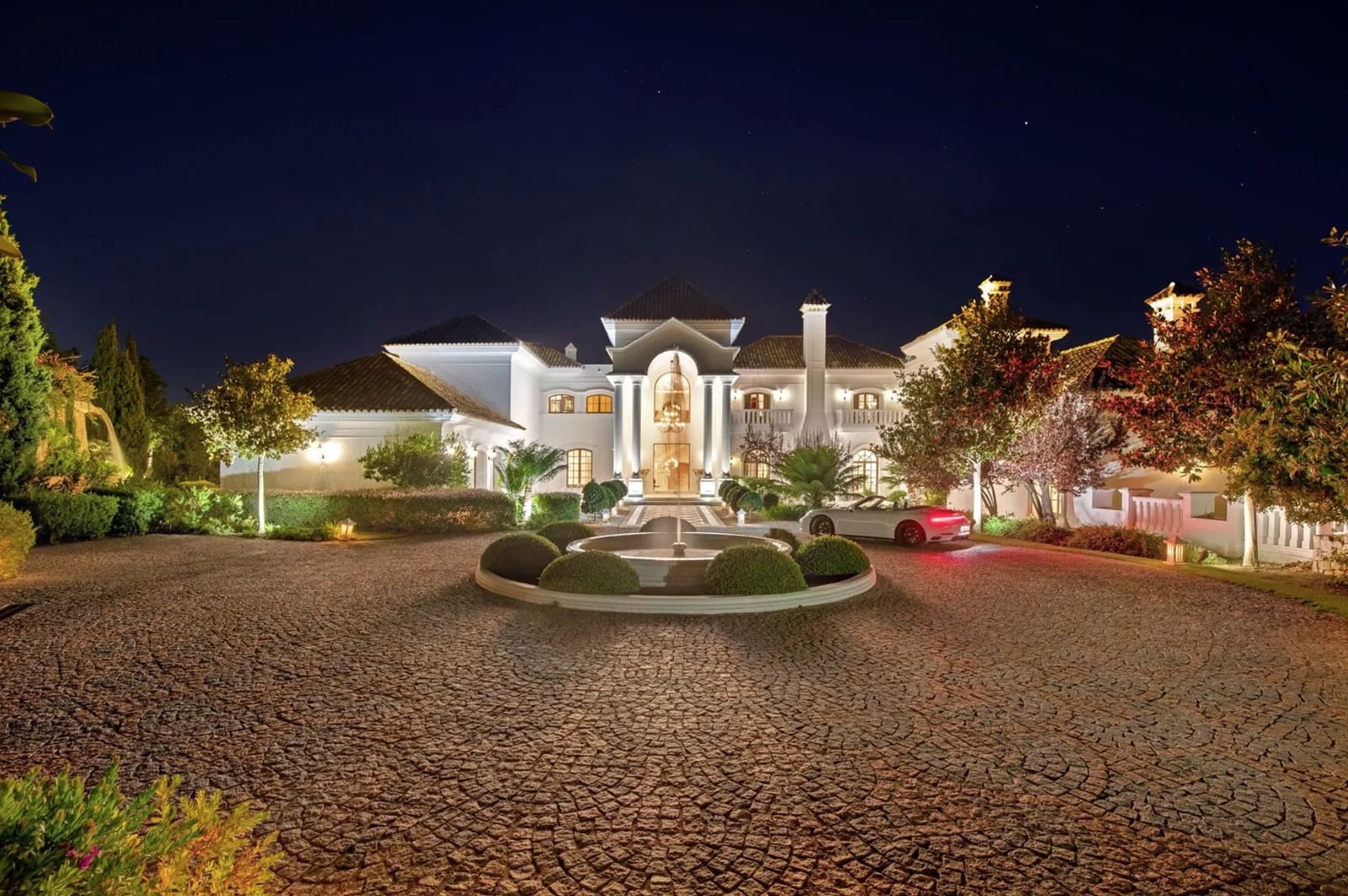 7 soverom Villa til salgs i Marbella med svømmebasseng garasje - € 13 700 000 (Ref: 8464418)