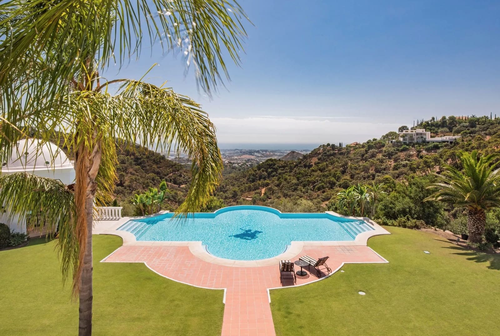 7 soverom Villa til salgs i Marbella med svømmebasseng garasje - € 13 700 000 (Ref: 8464418)