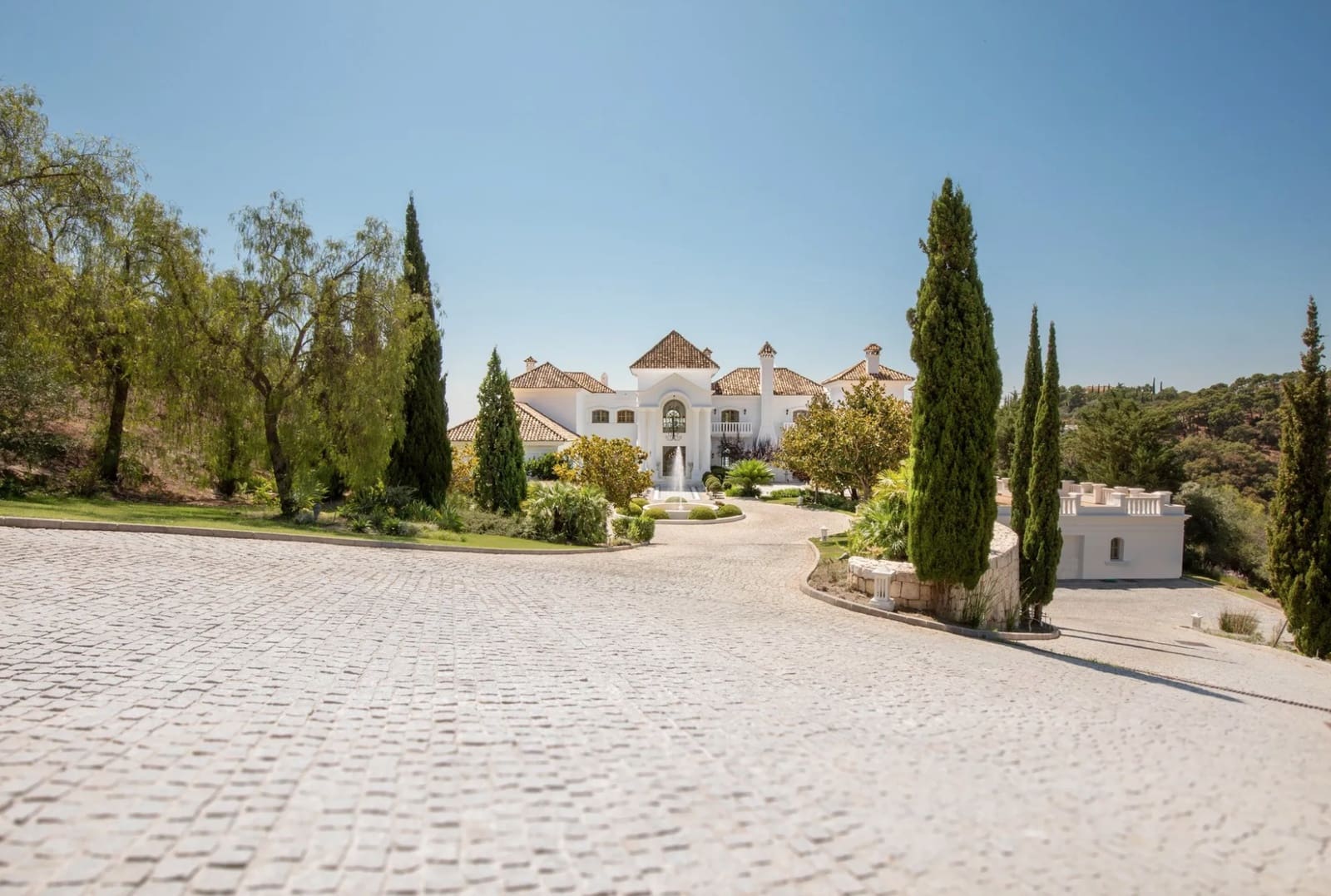 7 soverom Villa til salgs i Marbella med svømmebasseng garasje - € 13 700 000 (Ref: 8464418)