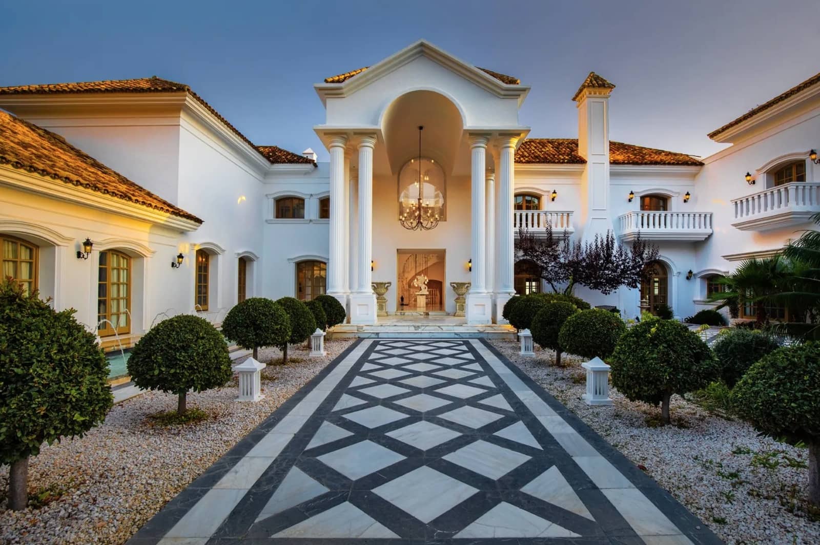 7 soverom Villa til salgs i Marbella med svømmebasseng garasje - € 13 700 000 (Ref: 8464418)