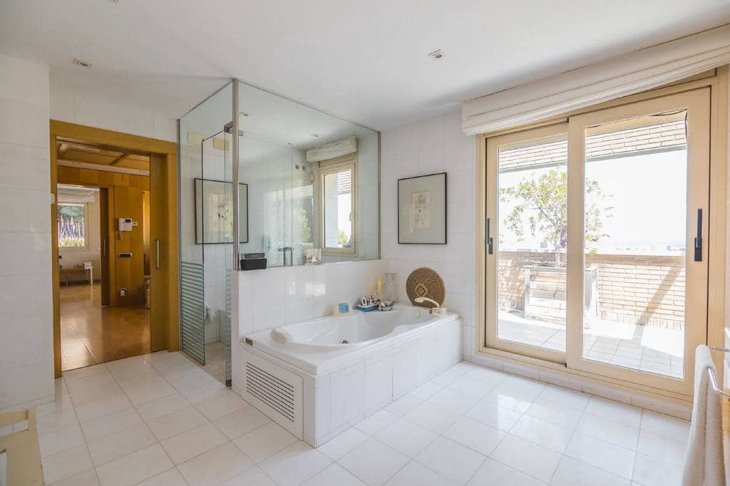 7 quarto Moradia para venda em Barcelona cidade com piscina garagem - 4 600 000 € (Ref: 8464419)