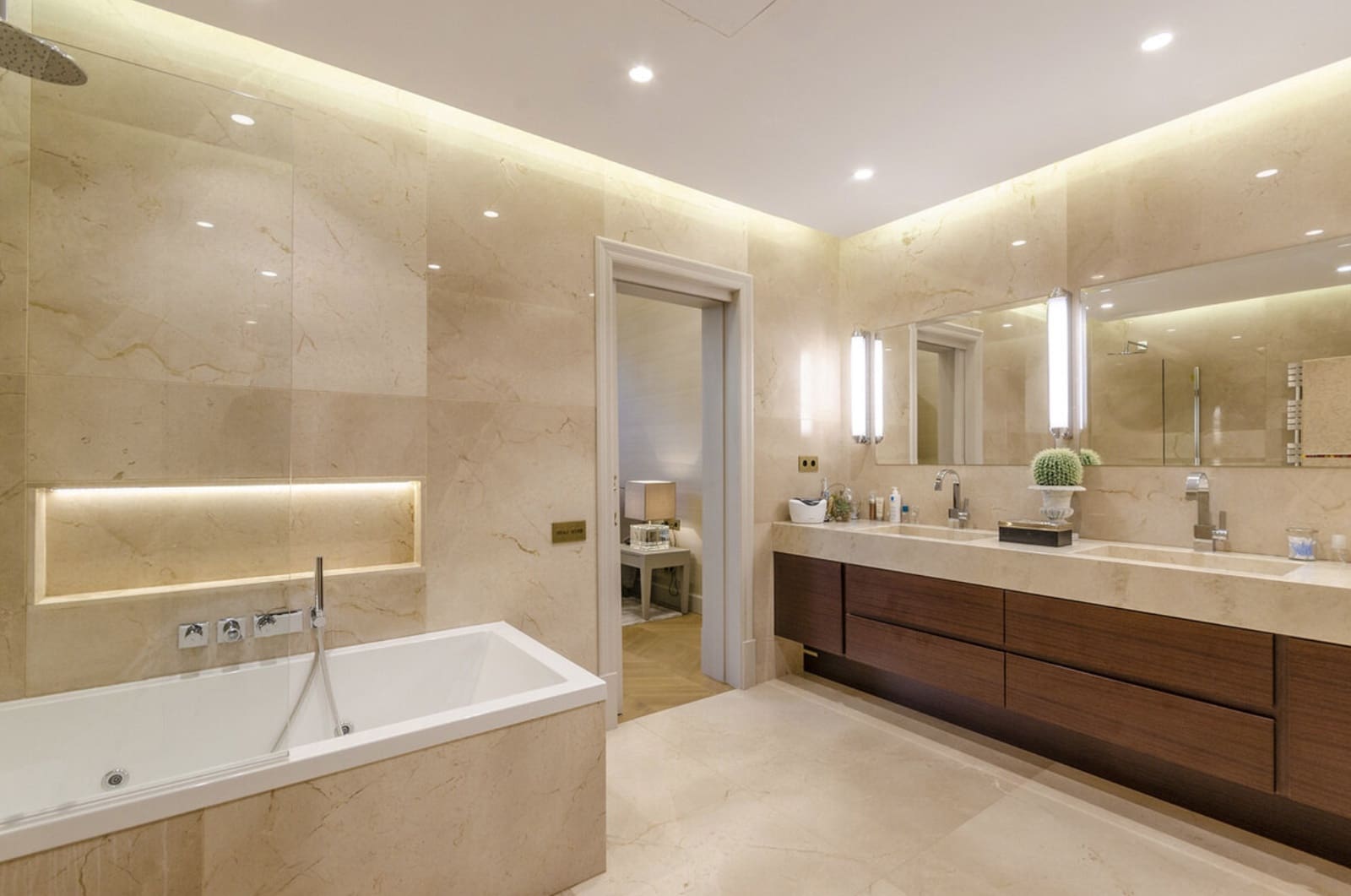 5 soveværelse Lejlighed til salg i Barcelona by med garage - € 7.000.000 (Ref: 8464420)