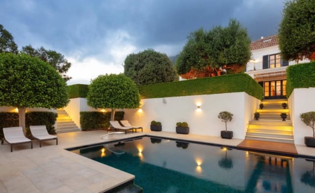 7 Zimmer Villa zu verkaufen in Marbella mit Pool Garage - 12.500.000 € (Ref: 8464422)