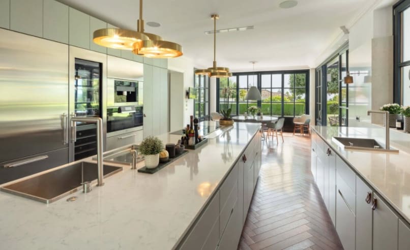 Chalet de 7 habitaciones en Marbella en venta con piscina garaje - 12.500.000 € (Ref: 8464422)