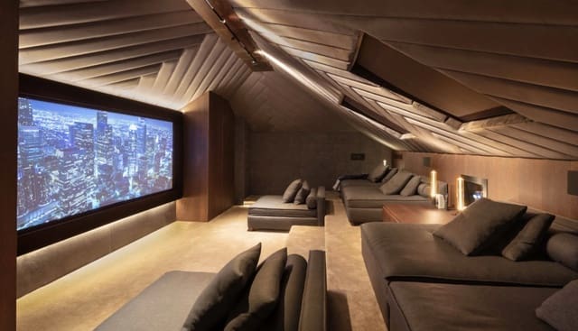 Chalet de 7 habitaciones en Marbella en venta con piscina garaje - 12.500.000 € (Ref: 8464422)