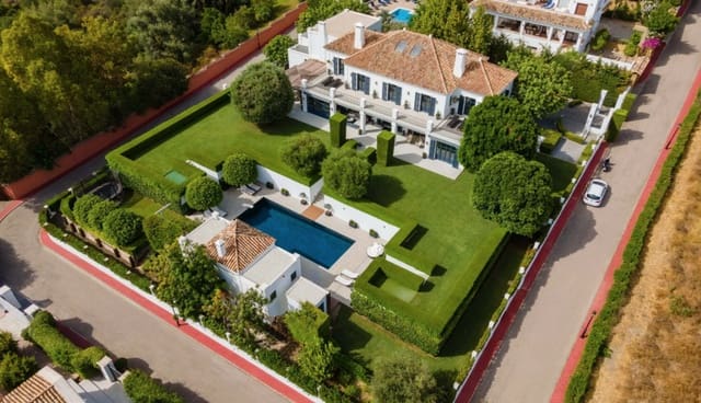 Chalet de 7 habitaciones en Marbella en venta con piscina garaje - 12.500.000 € (Ref: 8464422)