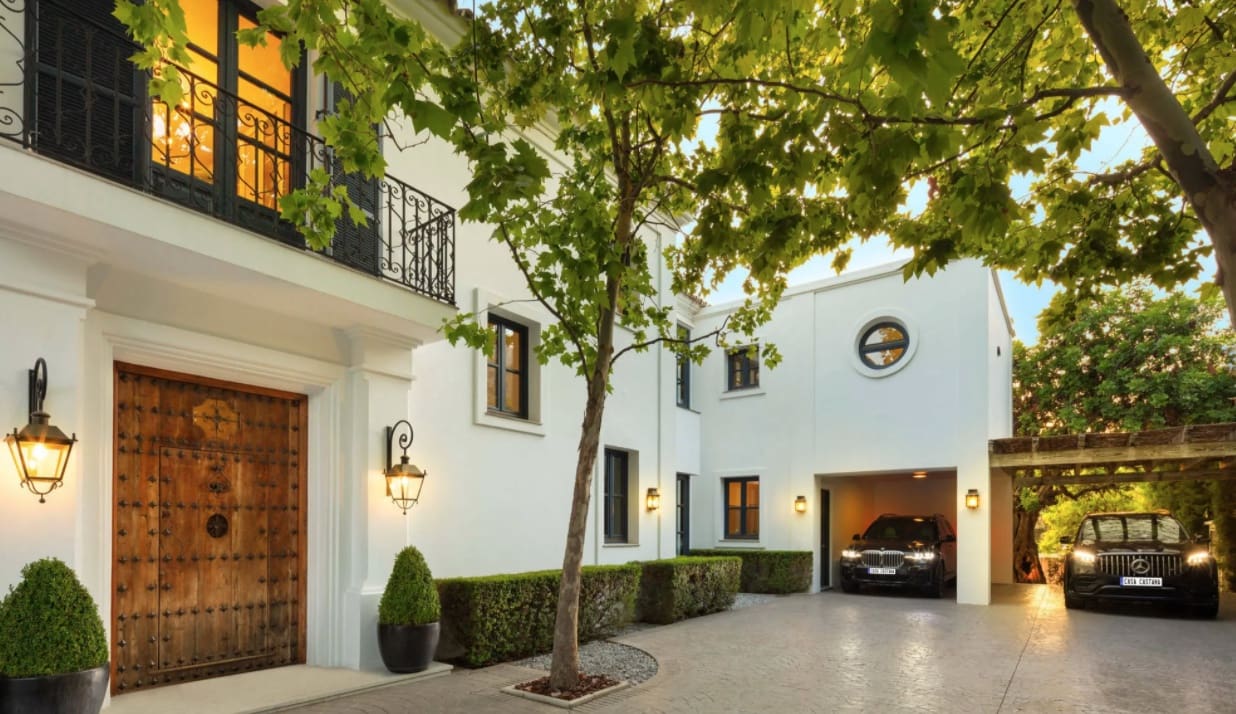 Chalet de 7 habitaciones en Marbella en venta con piscina garaje - 12.500.000 € (Ref: 8464422)