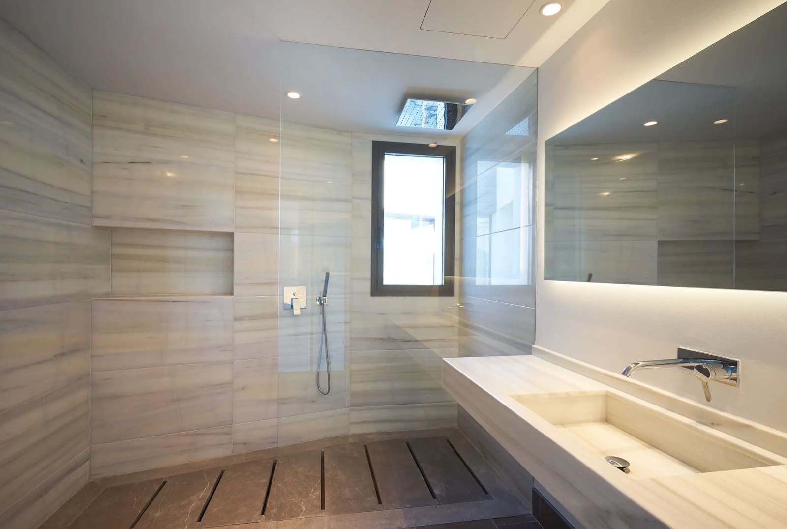 5 Zimmer Villa zu verkaufen in Benahavis mit Pool Garage - 4.500.000 € (Ref: 8464426)