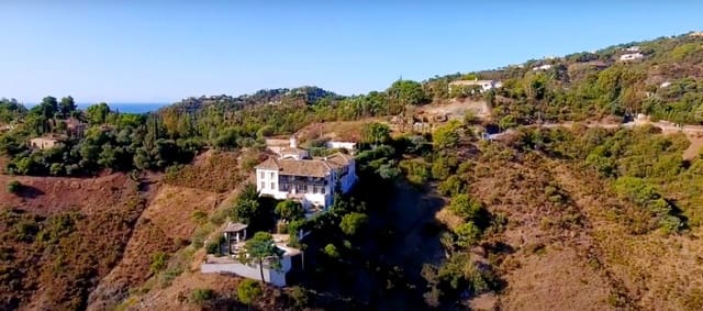 5 makuuhuone Huvila myytävänä paikassa Marbella mukana uima-altaan 
autotalli - 3 500 000 € (Ref: 8464427)