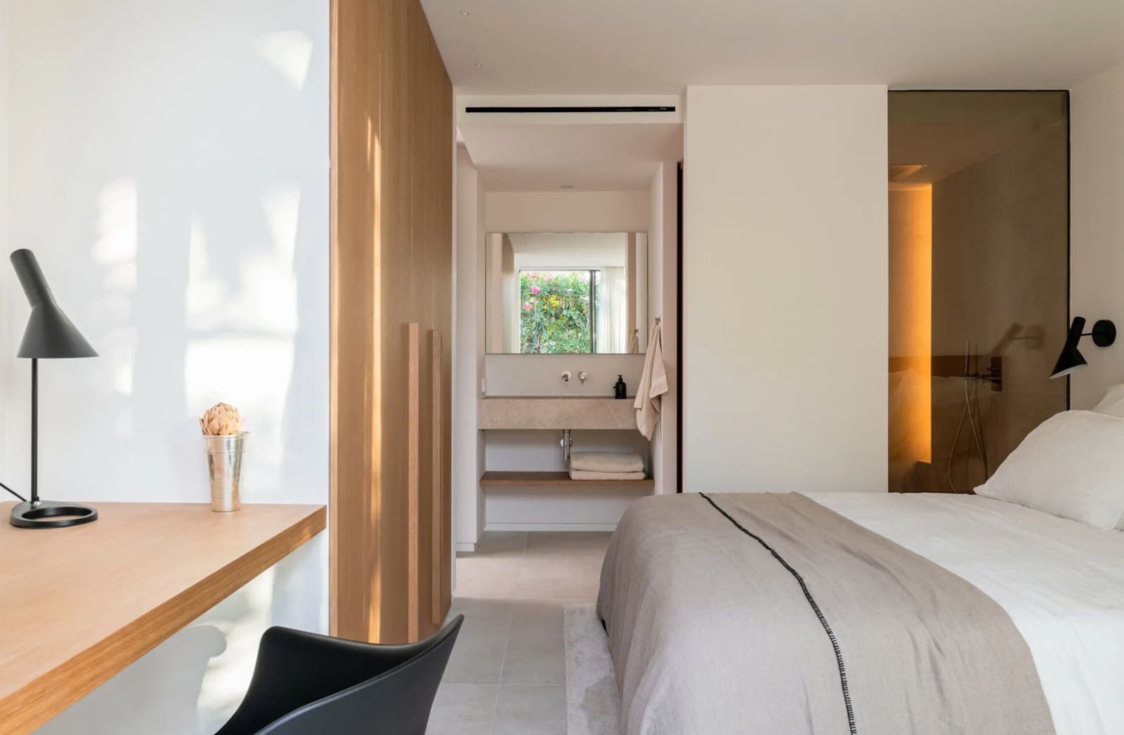 4 bedroom Villa for sale in Nueva Andalucia with pool garage - € 3,950,000 (Ref: 8464428)